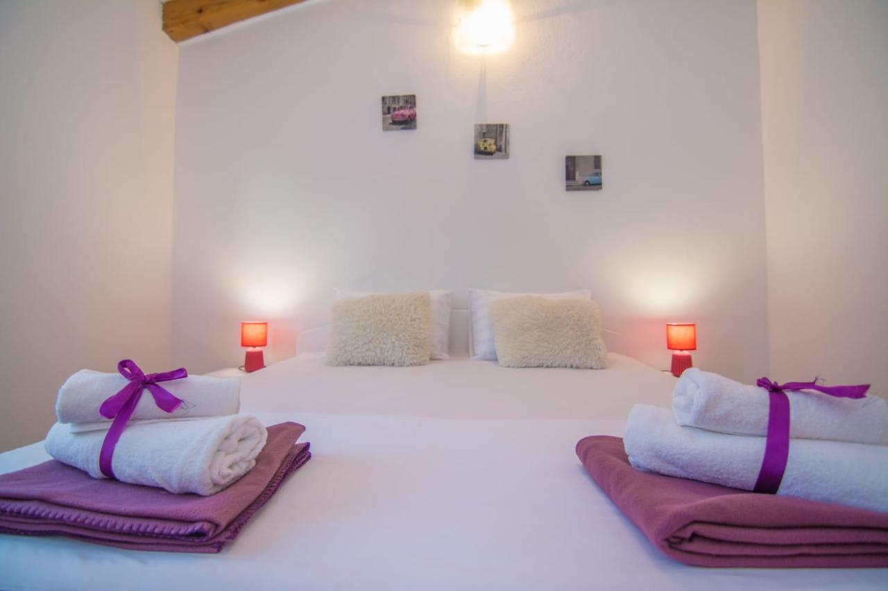 Village Holiday Apartman With Heated Pool Maslina Kostanje Bagian luar foto